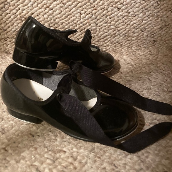 Award Black Patent Leather Tap Shoes - Picture 1 of 12